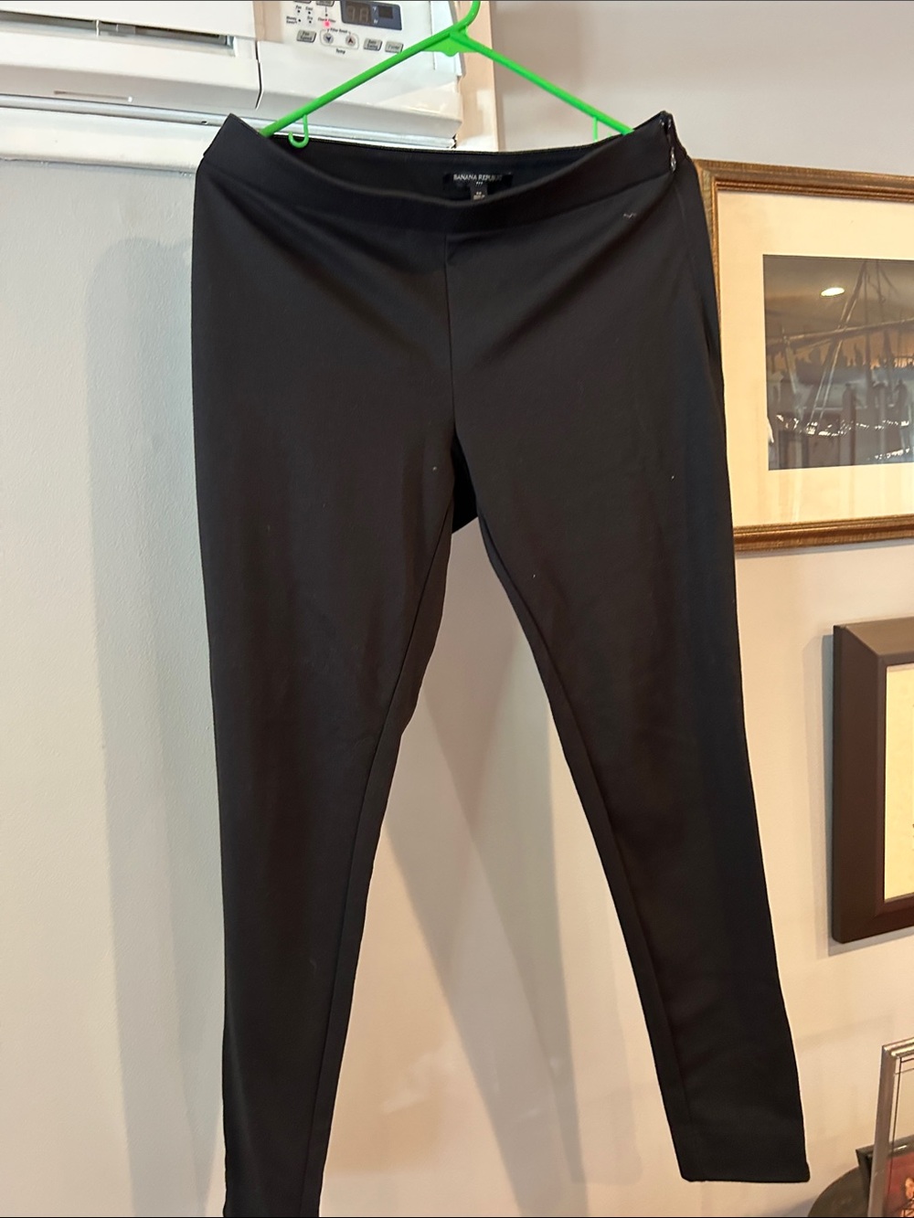 Banana Republic Men’s Black Slim Stretch Jogger Pants